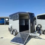 Ifor Williams HBX 511 schwarz vorne rechts