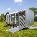 Ifor Williams TA510 vorne rechts