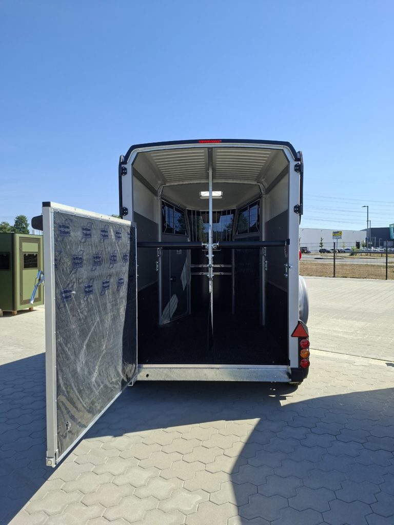 Ifor Williams HBX 506 Schwenktür