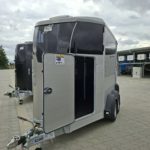 Ifor Williams HBX 506 silber vorne links offen