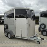 Ifor Williams HBX 506 silber vorne rechts