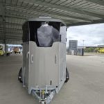 Ifor Williams HBX 511 silber vorne