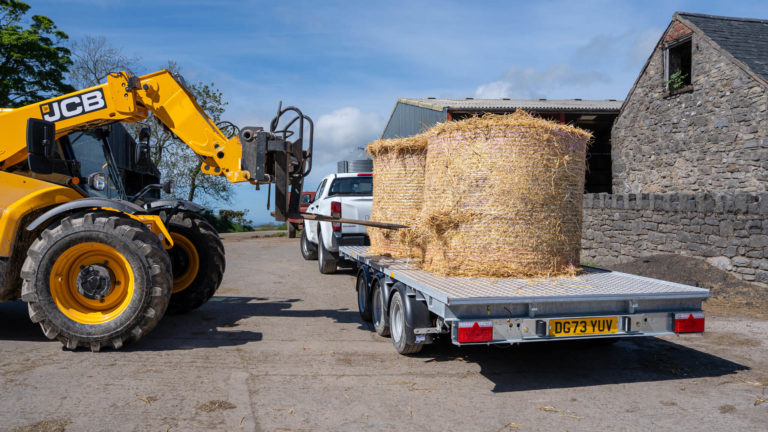 Ifor Williams DP120 Pritsche Laden